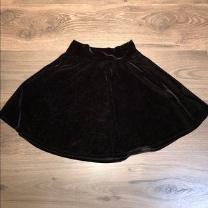 VELVET BLACK SKIRT